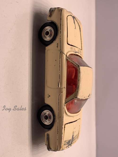 Corgi Toys #239 Volkswagen Karmann Ghia