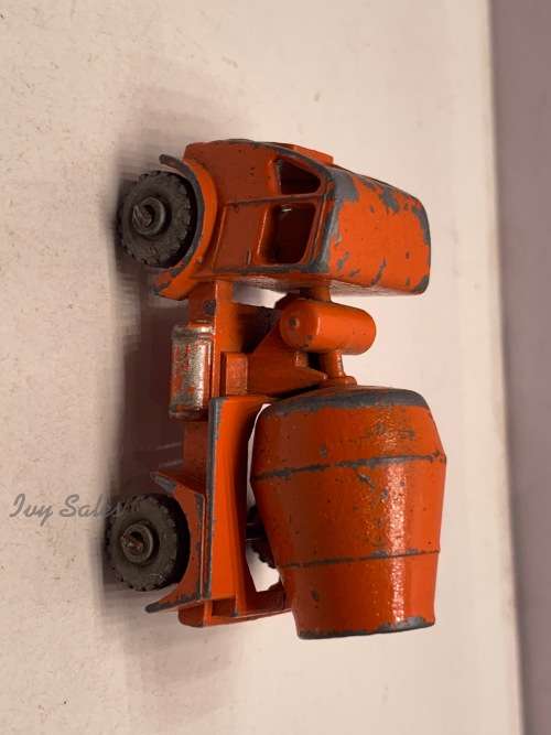 MATCHBOX MOKO #26a, ERF CEMENT MIXER TRUCK