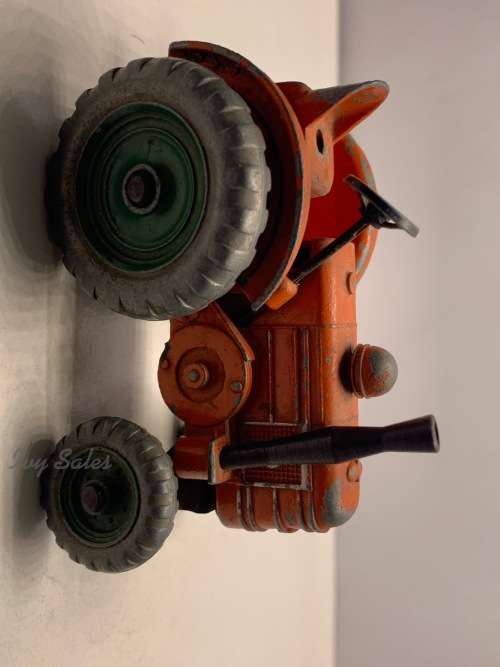DINKY TOYS #301 FIELD MARSHALL TRACTOR