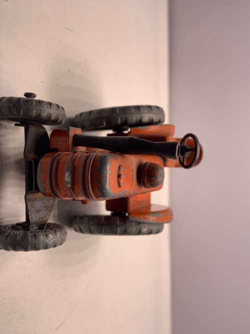 DINKY TOYS #301 FIELD MARSHALL TRACTOR