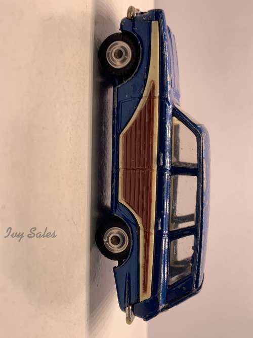 Corgi Toys #440 Ford Consul Cortina Estate
