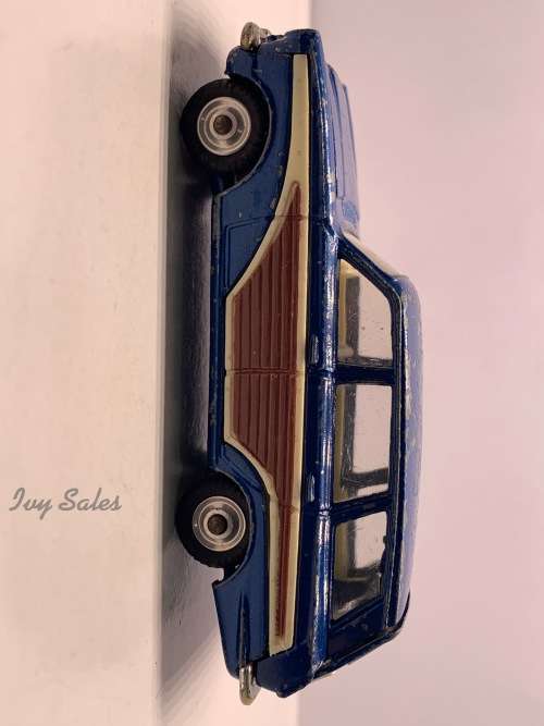 Corgi Toys #440 Ford Consul Cortina Estate