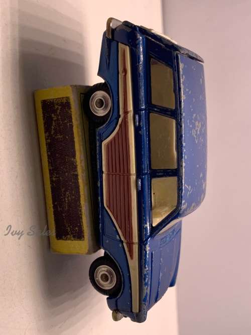 Corgi Toys #440 Ford Consul Cortina Estate