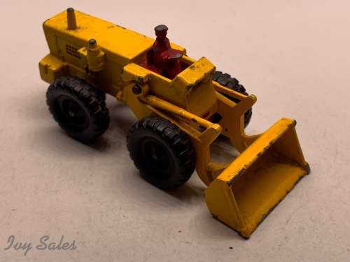 MATCHBOX #43 AVELING BARFORD TRACTOR SHOVEL