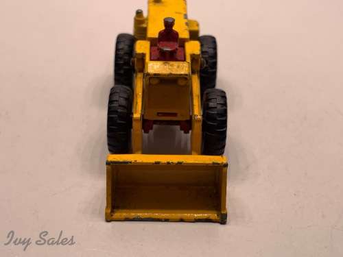 MATCHBOX #43 AVELING BARFORD TRACTOR SHOVEL