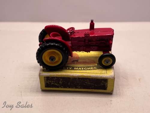 CORGI HUSKY #34 VOLVO BM TRACTOR