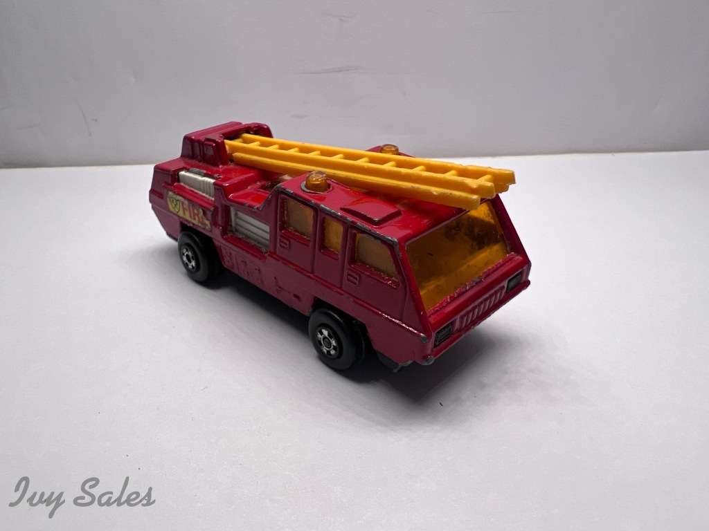 Matchbox Superfast #22 BLAZE BUSTER FIRE ENGINE