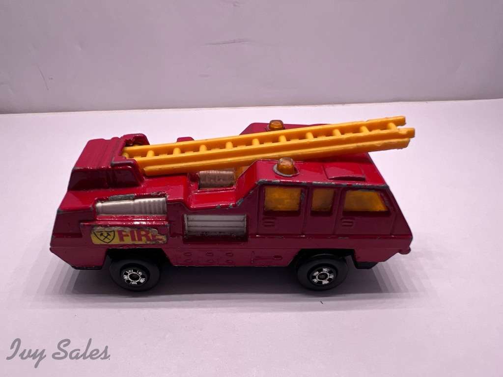 Matchbox Superfast #22 BLAZE BUSTER FIRE ENGINE