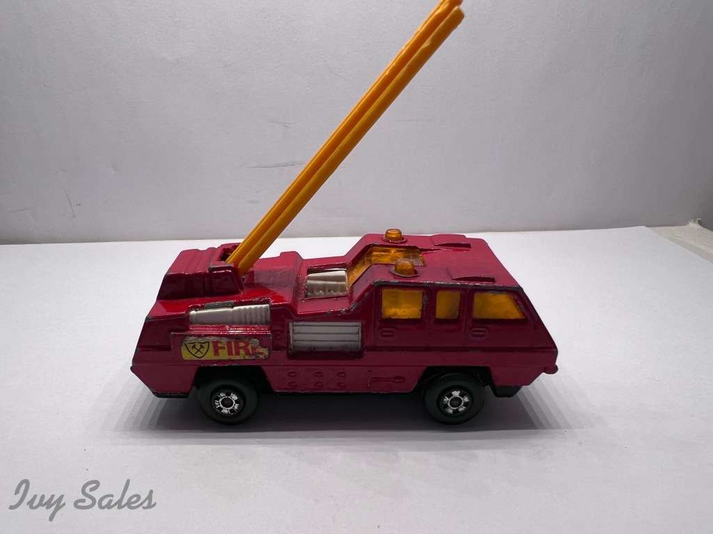 Matchbox Superfast #22 BLAZE BUSTER FIRE ENGINE