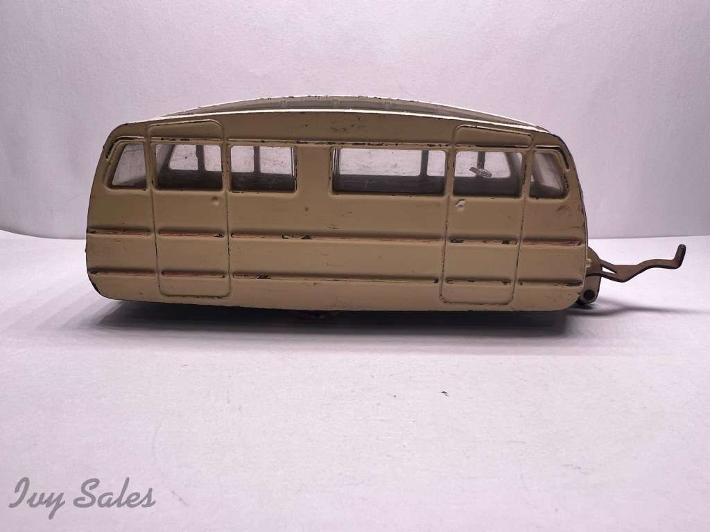 French Dinky Toys #811 Caravane - Smooth Roof
