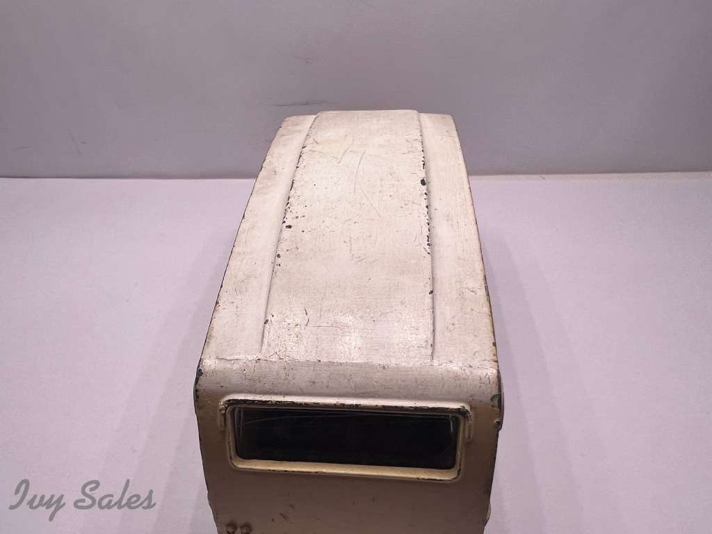 French Dinky Toys #811 Caravane - Smooth Roof