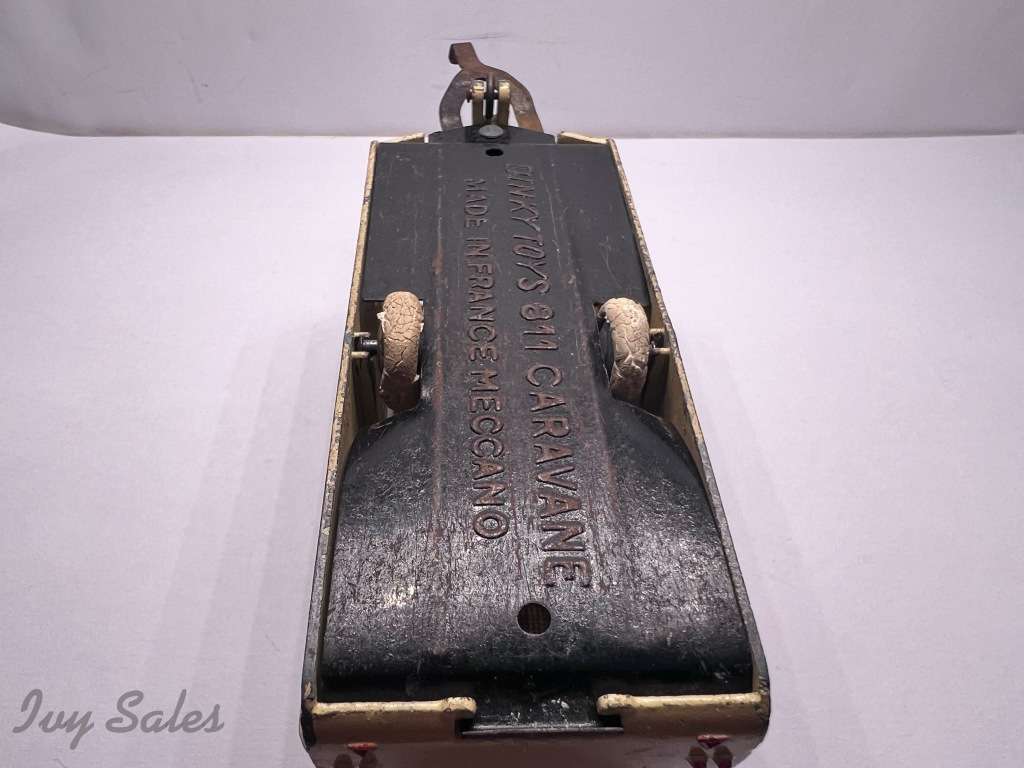 French Dinky Toys #811 Caravane - Smooth Roof