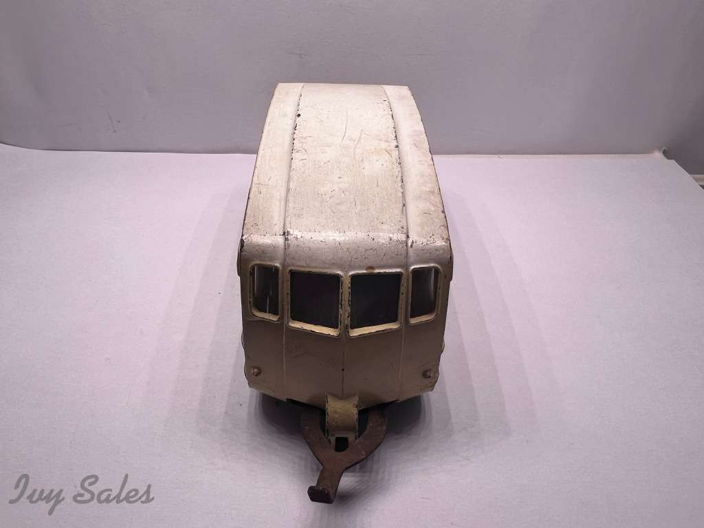 French Dinky Toys #811 Caravane - Smooth Roof