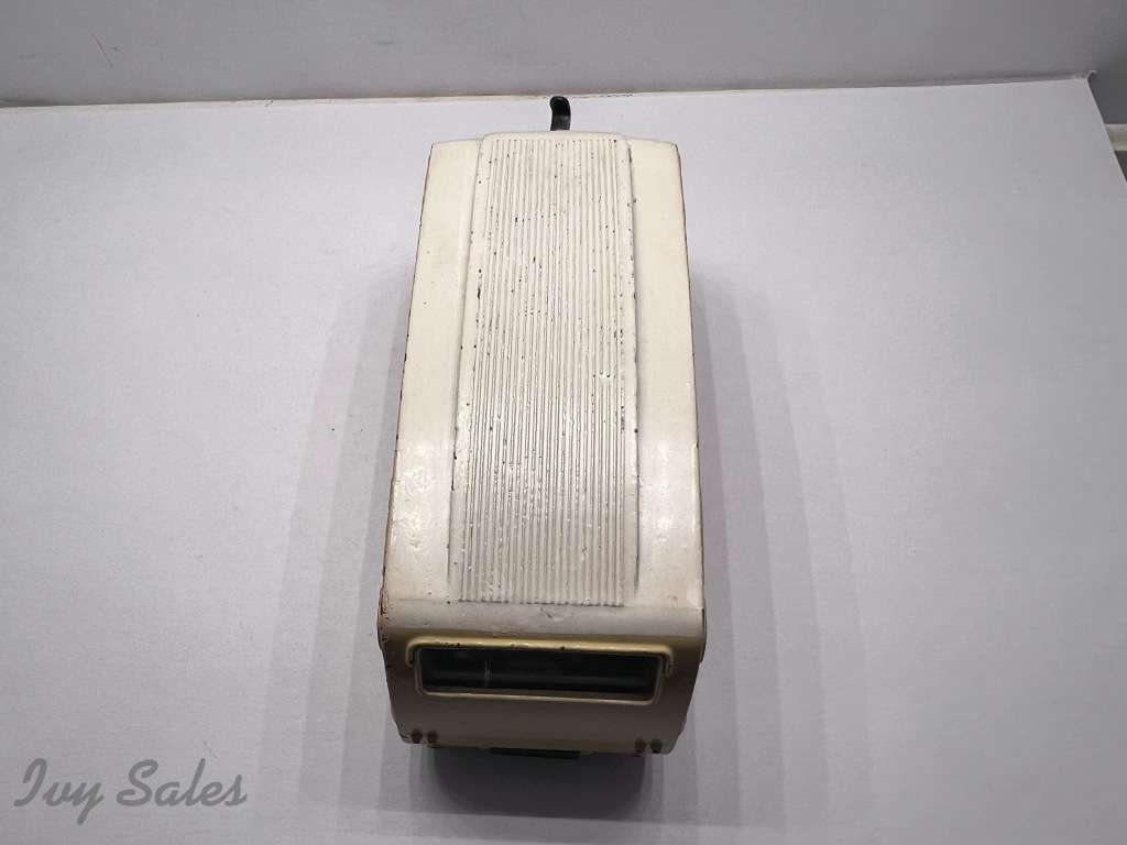 French Dinky Toys #811 Caravane