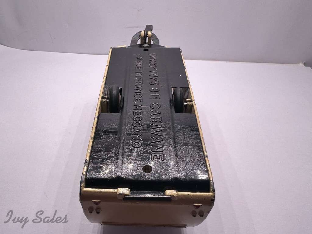 French Dinky Toys #811 Caravane