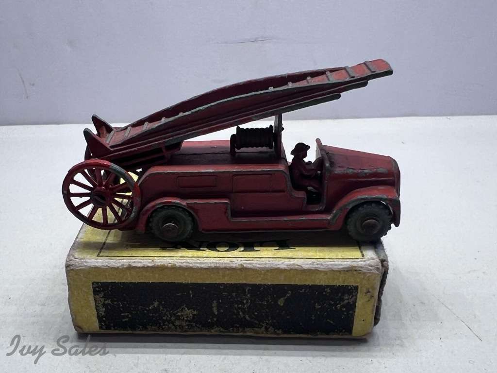 Matchbox Moko #9 Fire Engine