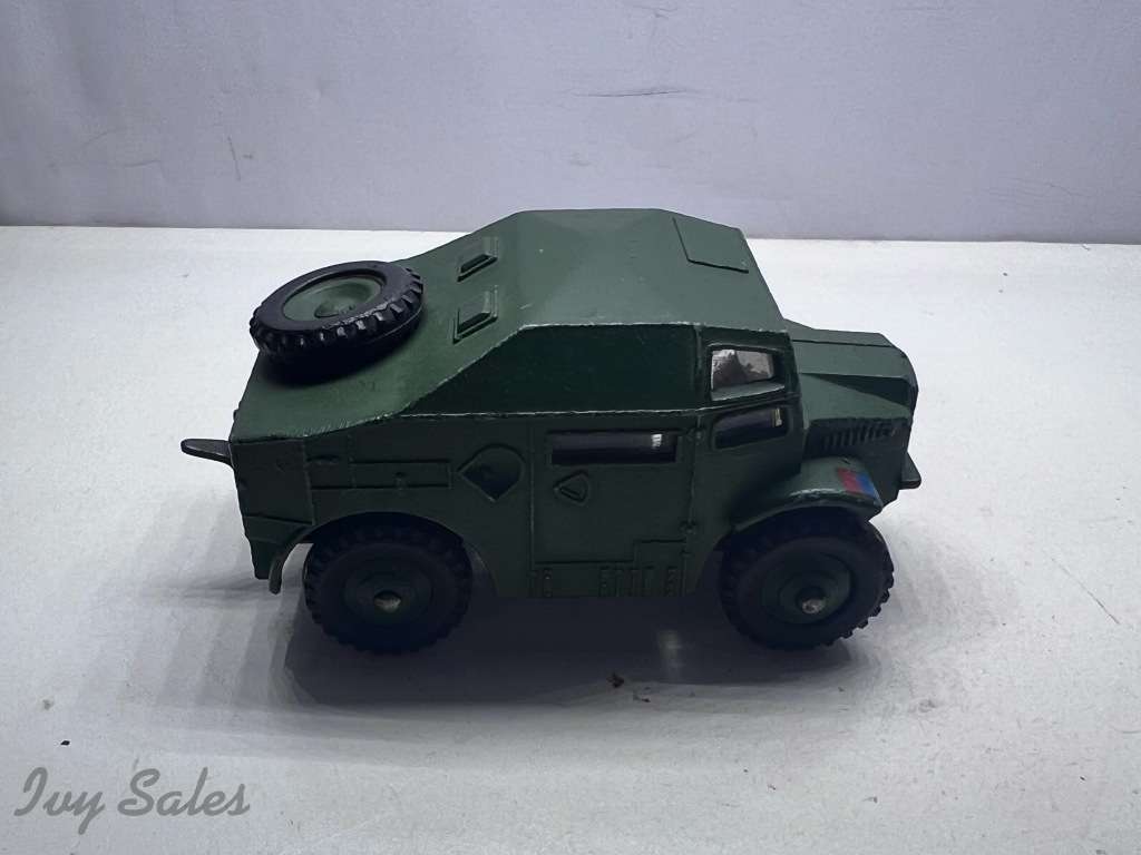 DINKY TOYS #688 FIELD ARTILLERY CAR