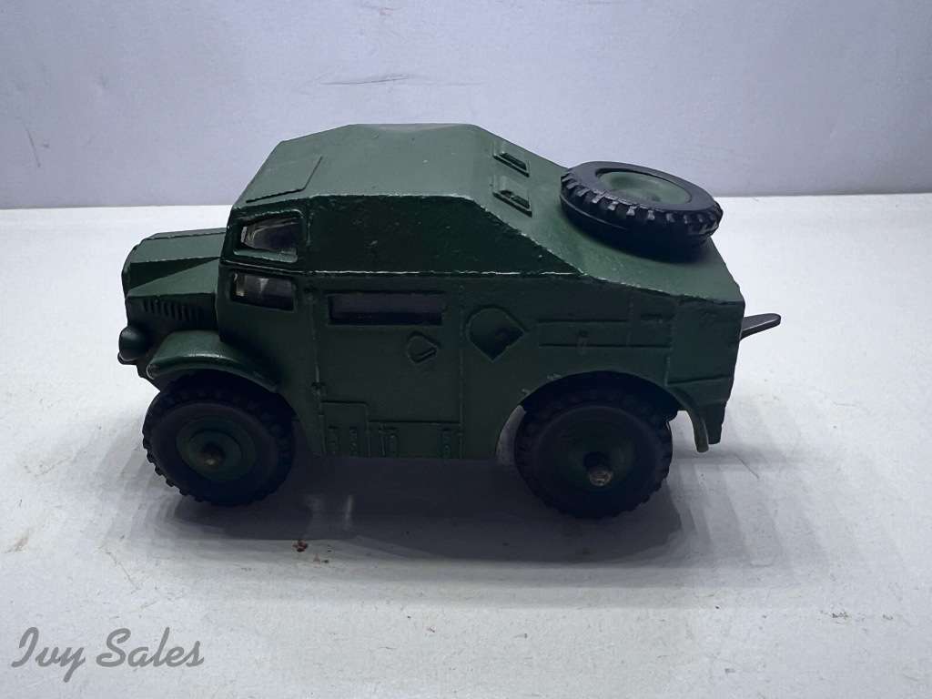 DINKY TOYS #688 FIELD ARTILLERY CAR