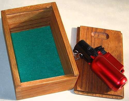 Refillable Lighter in Wooden Box