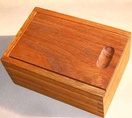 Refillable Lighter in Wooden Box