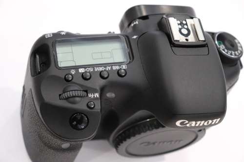 Canon EOS 7D Camera