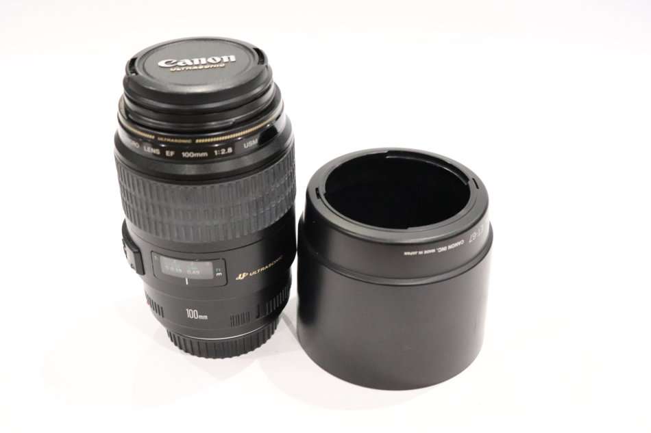 Canon 100mm f/2.8 Macro Lens with Lens Hood