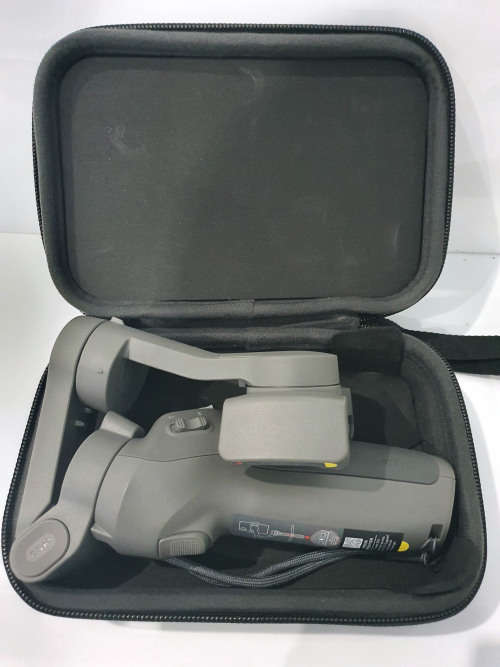 DJI Osmo Mobile 3 Gimbal Combo
