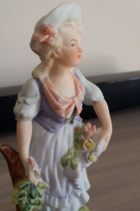 Lovely vintage porcelain figurine