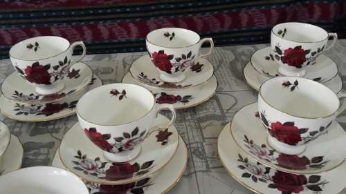 Colcleogh Bone China Rose trio's x 6 and sugar bowl - mint condition