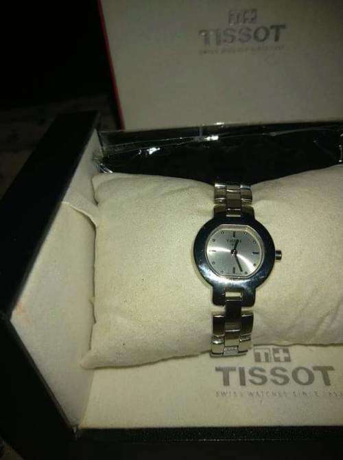 TISSOT WOMENS WATCH IN GREAT CONDITION