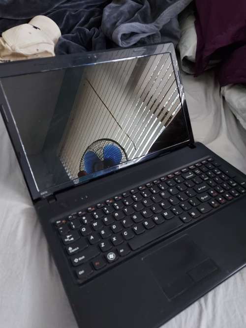 Lenovo G570 Laptop - Read