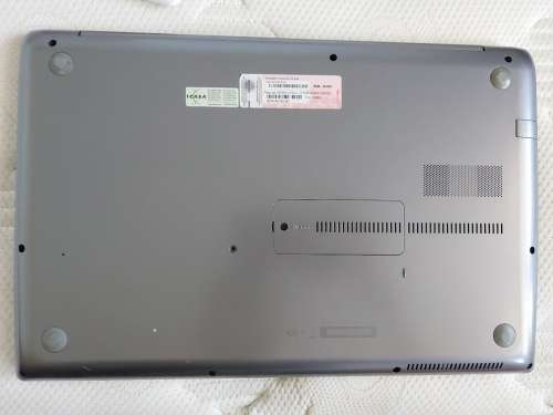 Samsung Laptop *i7 8GB RAM*Radeon Graphics* SAMSUNG NP700Z5A-S04ZA