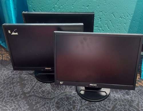 Lot of 3x Mecer Monitors 19`