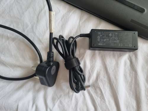 HP LAPTOP - i3 - SSD - Windows 11 - 8GB RAM