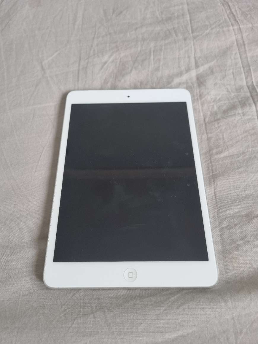 Apple iPad Mini WiFi + Celluar