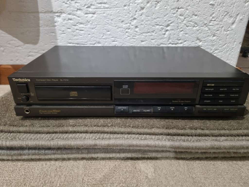 Technics compact disc player