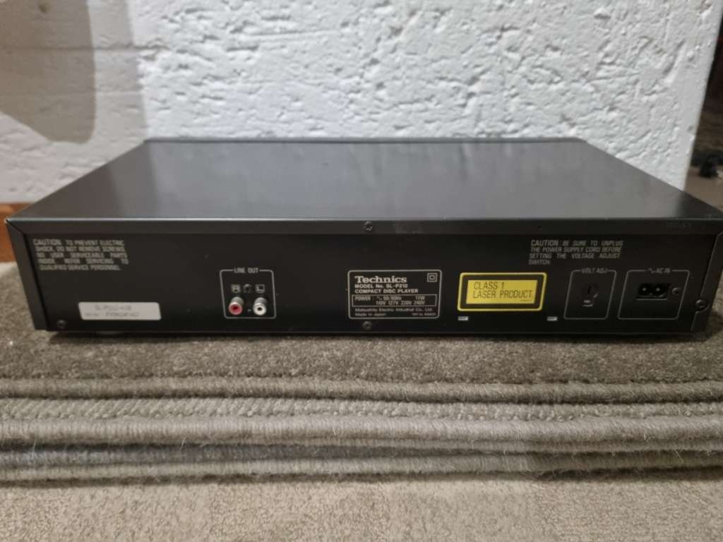 Technics compact disc player