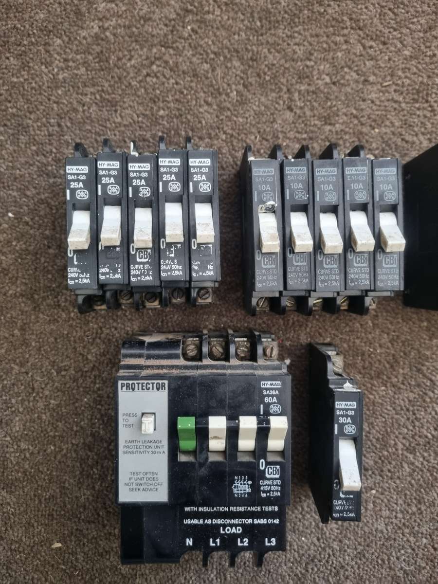 LOT of CBI Circuit Breakers