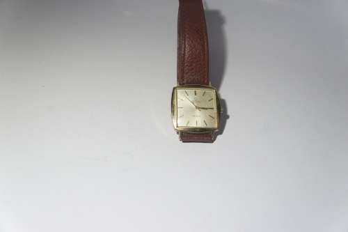 OMEGA GENTS VINTAGE SQUARE FACED WATCH