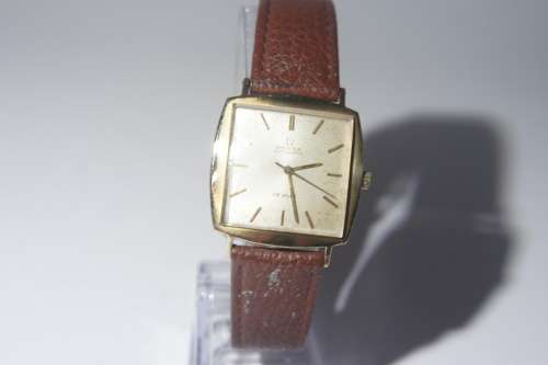 OMEGA GENTS VINTAGE SQUARE FACED WATCH
