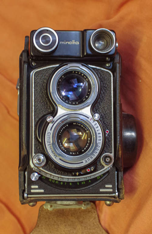 Minolta CDS III 6x6 TLR