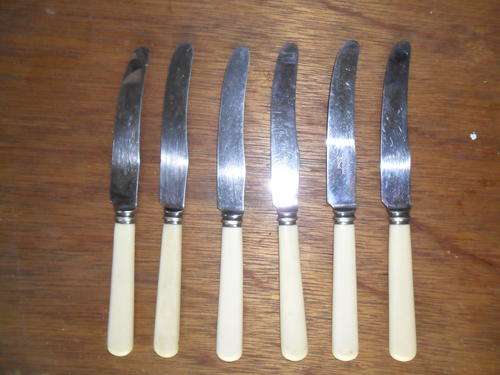 Set of 6 bone china knives