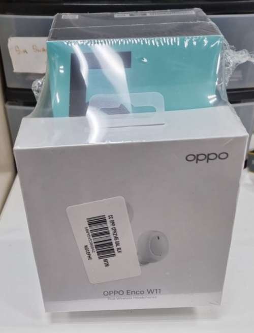 BRAND NEW !!!  OPPO RENO5 5G Dual Sim 128GB - Galactic Silver +  FREE Oppo Enco W11 TWS BUDS