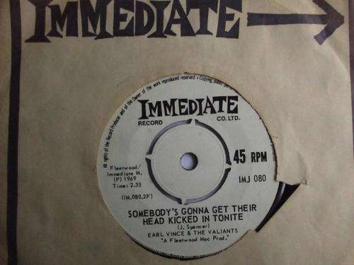 FLEETWOOD MAC -MAN OF THE WORLD / EARL VINCE & THE VALIANTS - SOMEONES .. KICKED IN - RSA VG- / VG+