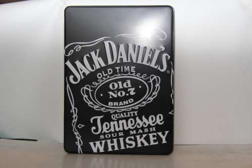 Jack Daniels 750ml Whiskey Double Tin and 2 Glasses.