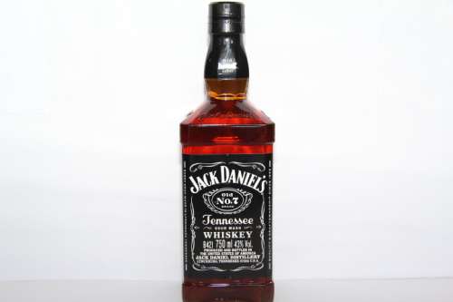 Jack Daniels Black Label Whiskey 750ml.