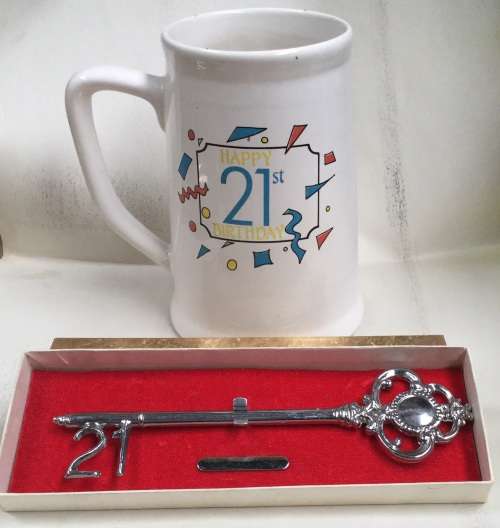 21st Mug (big) and Key (big), both for one bid