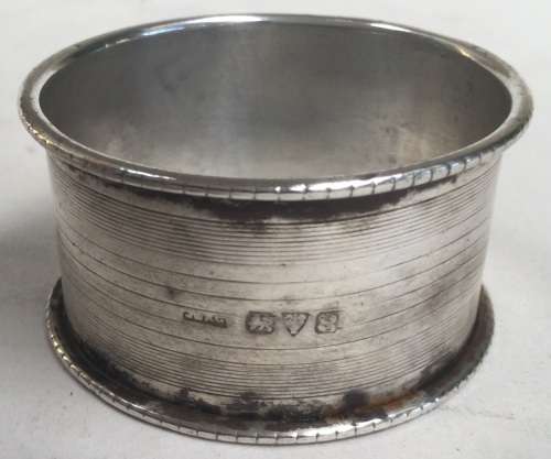 Silver napkin ring 13 grams. Has English silver marks