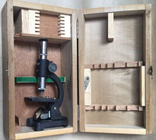 Simor x 150 microscope. Postage R65.00, combine and save R50.00 / item