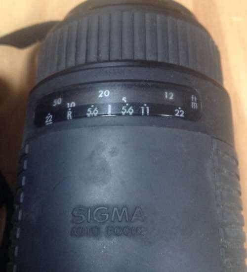 Sigma Auto Focus Zoom in case with lens caps and sun hood